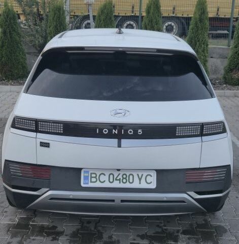 Белый Хендай Ioniq, объемом двигателя 0 л и пробегом 62 тыс. км за 24500 $, фото 7 на Automoto.ua