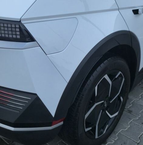 Белый Хендай Ioniq, объемом двигателя 0 л и пробегом 62 тыс. км за 24500 $, фото 16 на Automoto.ua