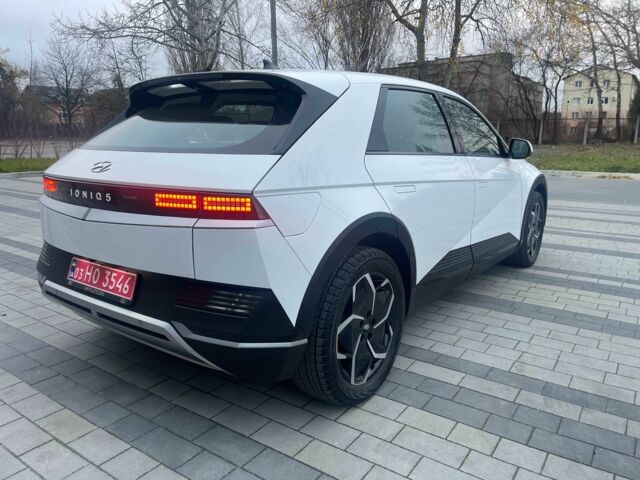 Белый Хендай Ioniq, объемом двигателя 0 л и пробегом 82 тыс. км за 22902 $, фото 4 на Automoto.ua