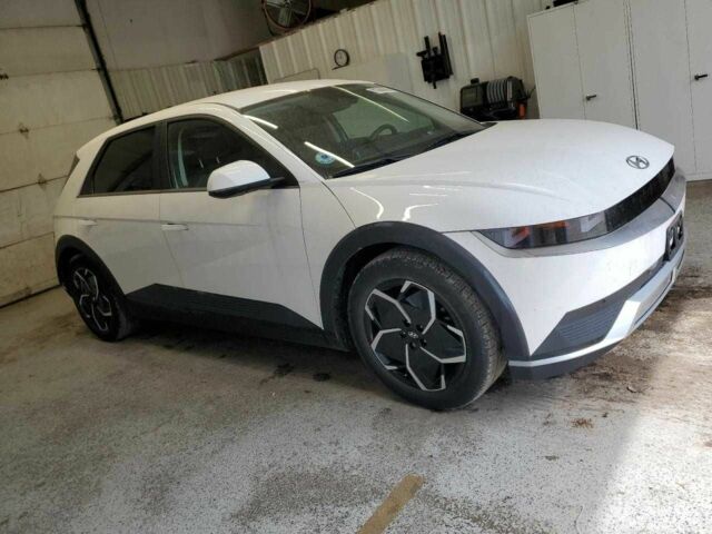 Белый Хендай Ioniq, объемом двигателя 0 л и пробегом 30 тыс. км за 7000 $, фото 3 на Automoto.ua