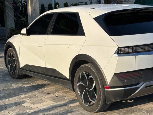 Белый Хендай Ioniq, объемом двигателя 0 л и пробегом 78 тыс. км за 25300 $, фото 3 на Automoto.ua