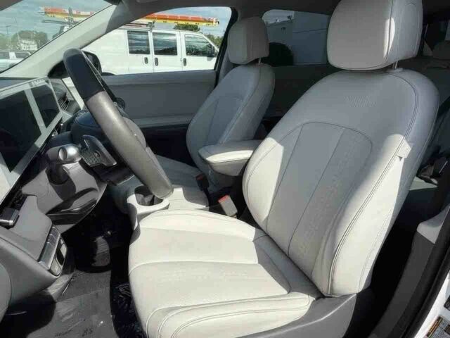 Білий Хендай Ioniq, об'ємом двигуна 0 л та пробігом 22 тис. км за 14900 $, фото 7 на Automoto.ua