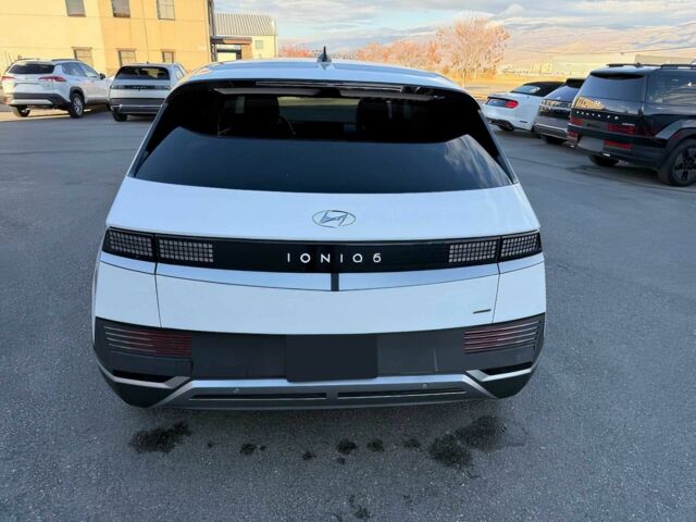 Белый Хендай Ioniq, объемом двигателя 0 л и пробегом 16 тыс. км за 15500 $, фото 5 на Automoto.ua