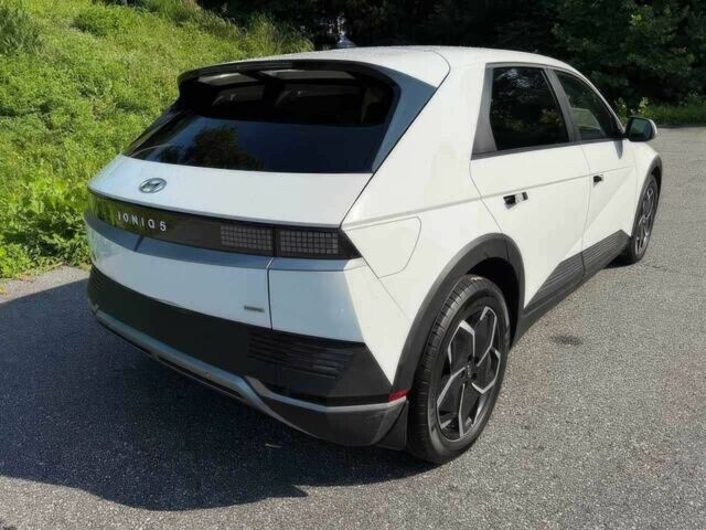 Білий Хендай Ioniq, об'ємом двигуна 0 л та пробігом 10 тис. км за 14000 $, фото 3 на Automoto.ua