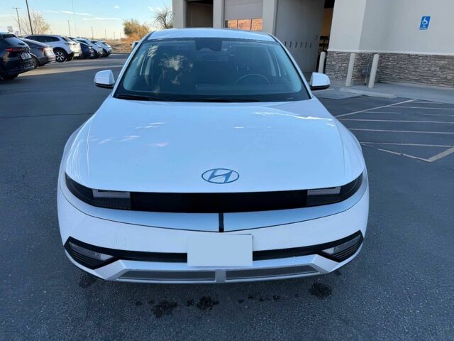 Белый Хендай Ioniq, объемом двигателя 0 л и пробегом 16 тыс. км за 15500 $, фото 1 на Automoto.ua