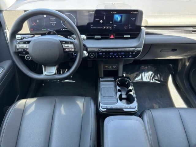 Белый Хендай Ioniq, объемом двигателя 0 л и пробегом 5 тыс. км за 13600 $, фото 6 на Automoto.ua