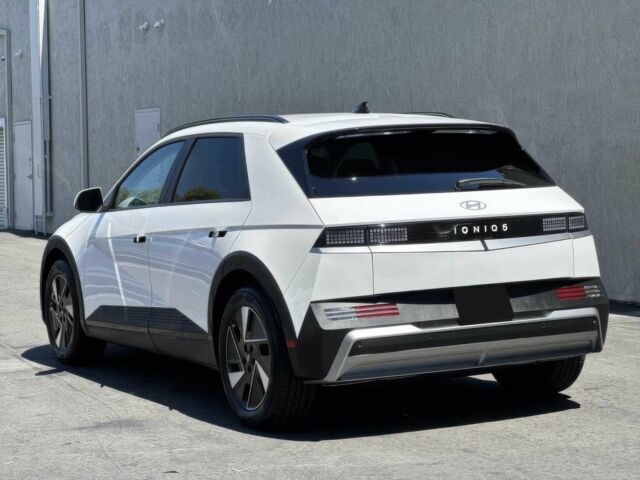 Белый Хендай Ioniq, объемом двигателя 0 л и пробегом 5 тыс. км за 13600 $, фото 4 на Automoto.ua
