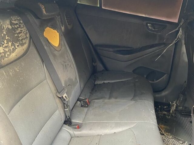 Білий Хендай Ioniq, об'ємом двигуна 0 л та пробігом 3 тис. км за 1900 $, фото 7 на Automoto.ua