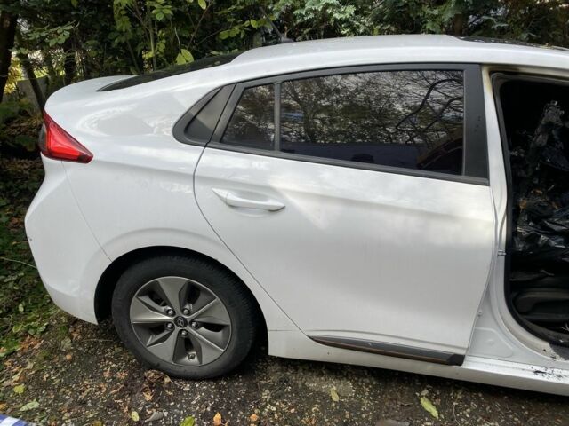 Білий Хендай Ioniq, об'ємом двигуна 0 л та пробігом 3 тис. км за 1900 $, фото 1 на Automoto.ua