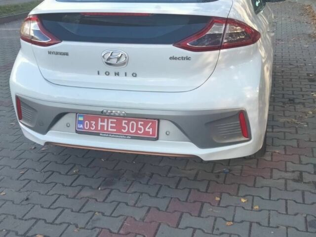 Хендай Ioniq 2018 в Маневичах на Automoto.ua Белый Хендай Ioniq, объемом двигателя 0 л и пробегом 148 тыс. км за 13200 $, фото 3 на Automoto.ua