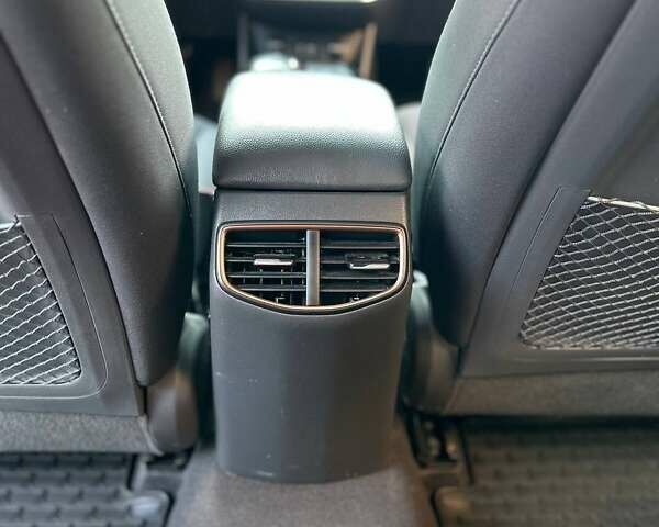 Белый Хендай Ioniq, объемом двигателя 0 л и пробегом 62 тыс. км за 14100 $, фото 47 на Automoto.ua