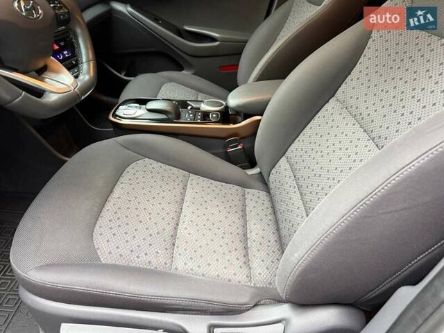Білий Хендай Ioniq, об'ємом двигуна 0 л та пробігом 89 тис. км за 16500 $, фото 10 на Automoto.ua