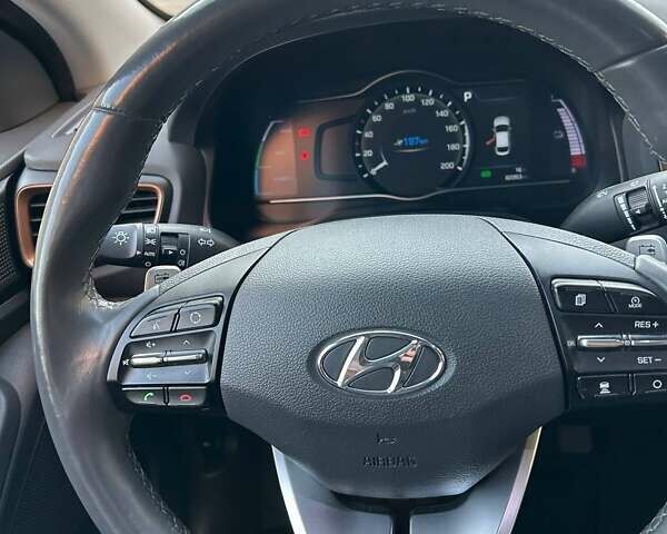 Белый Хендай Ioniq, объемом двигателя 0 л и пробегом 62 тыс. км за 14100 $, фото 51 на Automoto.ua