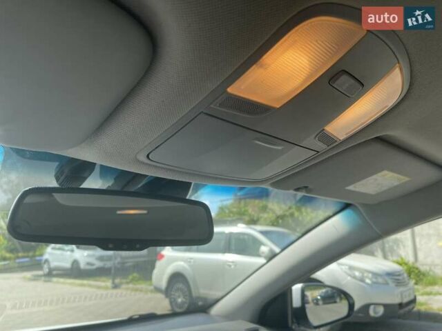 Белый Хендай Ioniq, объемом двигателя 0 л и пробегом 124 тыс. км за 15000 $, фото 24 на Automoto.ua