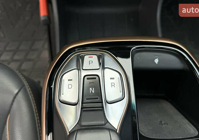 Белый Хендай Ioniq, объемом двигателя 0 л и пробегом 130 тыс. км за 15500 $, фото 17 на Automoto.ua