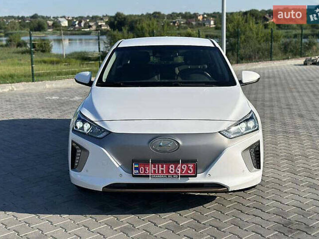 Білий Хендай Ioniq, об'ємом двигуна 0 л та пробігом 97 тис. км за 10250 $, фото 1 на Automoto.ua