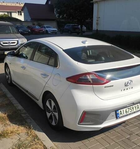 Белый Хендай Ioniq, объемом двигателя 0 л и пробегом 124 тыс. км за 15000 $, фото 5 на Automoto.ua