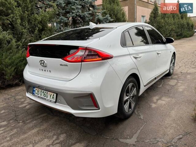 Білий Хендай Ioniq, об'ємом двигуна 0 л та пробігом 89 тис. км за 16500 $, фото 4 на Automoto.ua