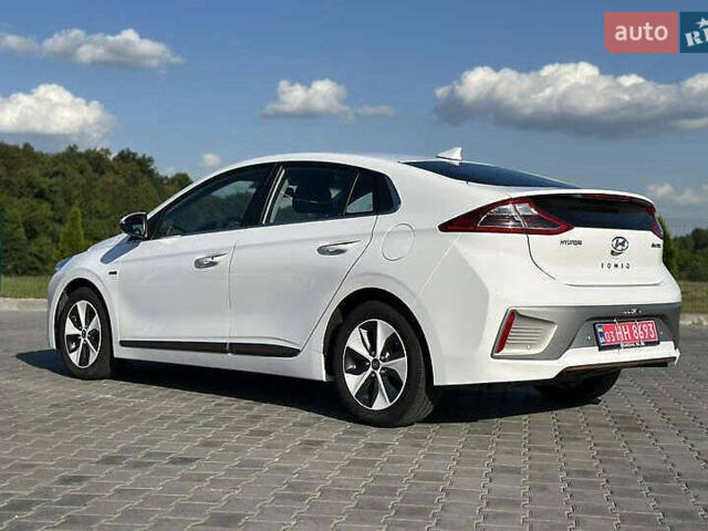 Білий Хендай Ioniq, об'ємом двигуна 0 л та пробігом 97 тис. км за 10250 $, фото 10 на Automoto.ua