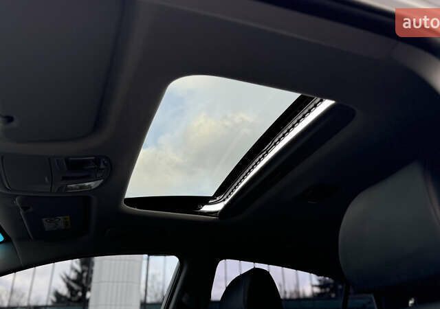 Белый Хендай Ioniq, объемом двигателя 0 л и пробегом 130 тыс. км за 15500 $, фото 25 на Automoto.ua