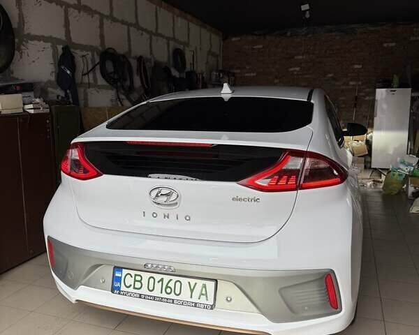 Білий Хендай Ioniq, об'ємом двигуна 0 л та пробігом 89 тис. км за 16500 $, фото 25 на Automoto.ua