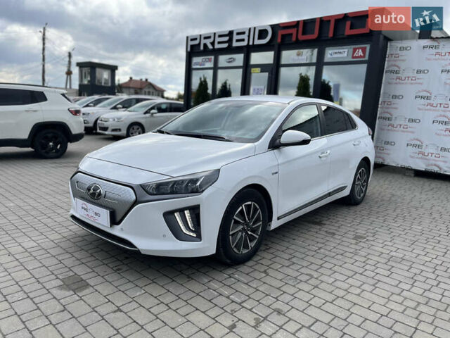 Белый Хендай Ioniq, объемом двигателя 0 л и пробегом 73 тыс. км за 15650 $, фото 1 на Automoto.ua