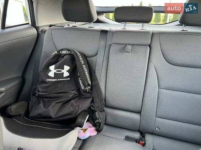 Белый Хендай Ioniq, объемом двигателя 0 л и пробегом 110 тыс. км за 15800 $, фото 9 на Automoto.ua