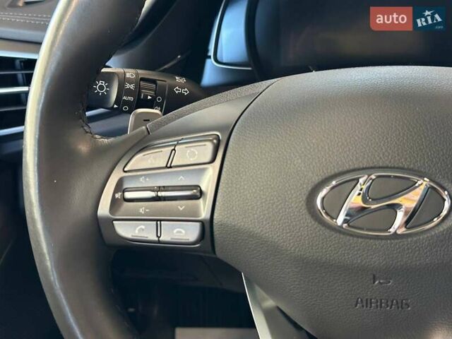 Білий Хендай Ioniq, об'ємом двигуна 1.58 л та пробігом 157 тис. км за 19990 $, фото 25 на Automoto.ua