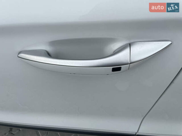Белый Хендай Ioniq, объемом двигателя 0 л и пробегом 127 тыс. км за 14900 $, фото 18 на Automoto.ua