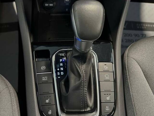 Білий Хендай Ioniq, об'ємом двигуна 1.58 л та пробігом 157 тис. км за 19990 $, фото 33 на Automoto.ua