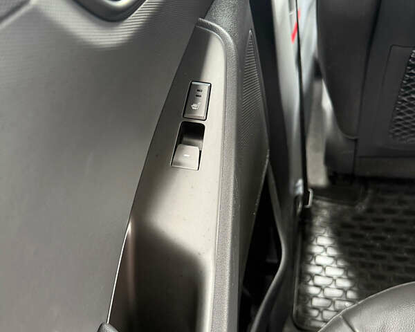 Белый Хендай Ioniq, объемом двигателя 0 л и пробегом 79 тыс. км за 15500 $, фото 16 на Automoto.ua