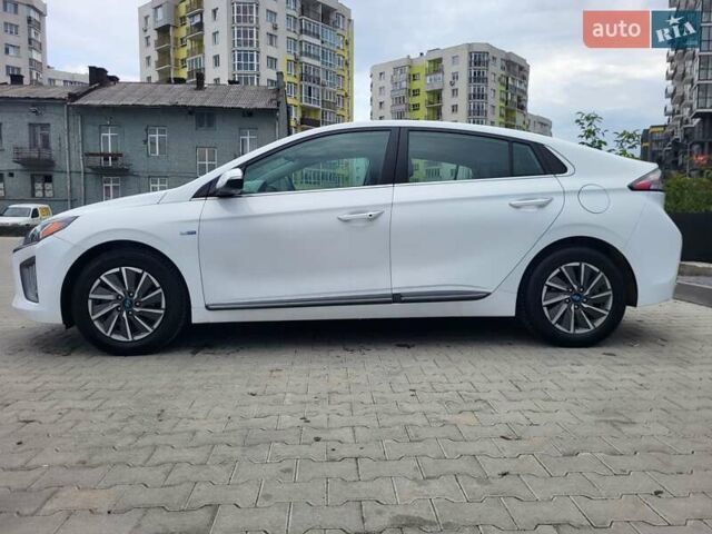 Білий Хендай Ioniq, об'ємом двигуна 0 л та пробігом 50 тис. км за 15700 $, фото 13 на Automoto.ua