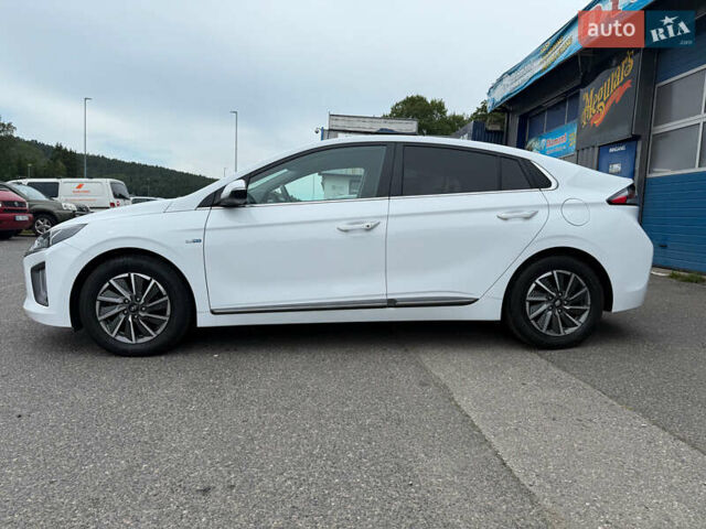 Белый Хендай Ioniq, объемом двигателя 0 л и пробегом 79 тыс. км за 15500 $, фото 13 на Automoto.ua