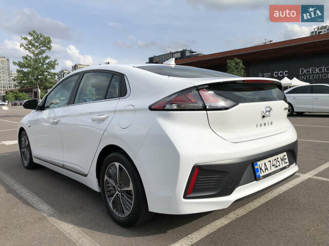 Белый Хендай Ioniq, объемом двигателя 0 л и пробегом 34 тыс. км за 23800 $, фото 30 на Automoto.ua