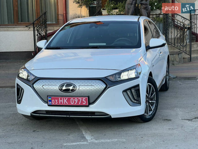 Білий Хендай Ioniq, об'ємом двигуна 0 л та пробігом 130 тис. км за 14799 $, фото 2 на Automoto.ua