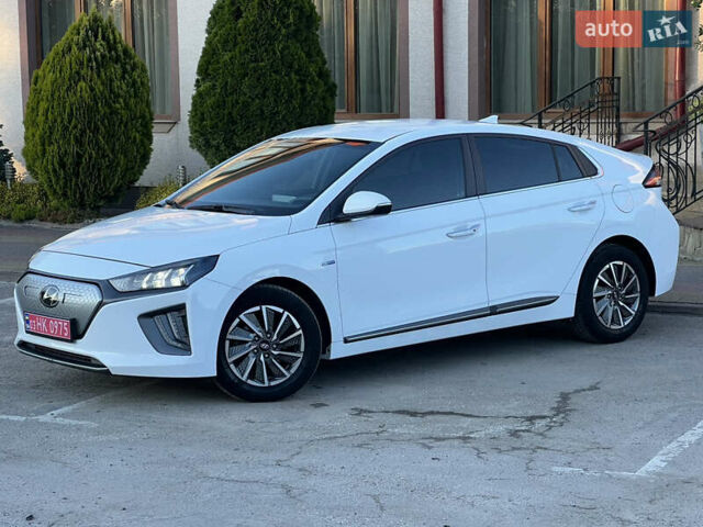 Білий Хендай Ioniq, об'ємом двигуна 0 л та пробігом 130 тис. км за 14799 $, фото 5 на Automoto.ua