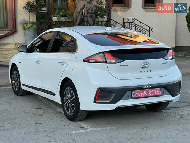 Білий Хендай Ioniq, об'ємом двигуна 0 л та пробігом 130 тис. км за 14799 $, фото 3 на Automoto.ua