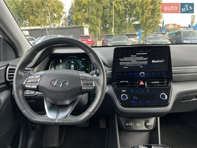 Белый Хендай Ioniq, объемом двигателя 0 л и пробегом 73 тыс. км за 15650 $, фото 11 на Automoto.ua