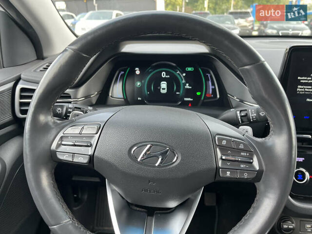 Белый Хендай Ioniq, объемом двигателя 0 л и пробегом 73 тыс. км за 15650 $, фото 14 на Automoto.ua