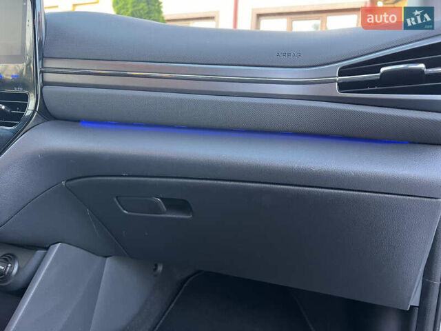 Білий Хендай Ioniq, об'ємом двигуна 0 л та пробігом 130 тис. км за 14799 $, фото 31 на Automoto.ua