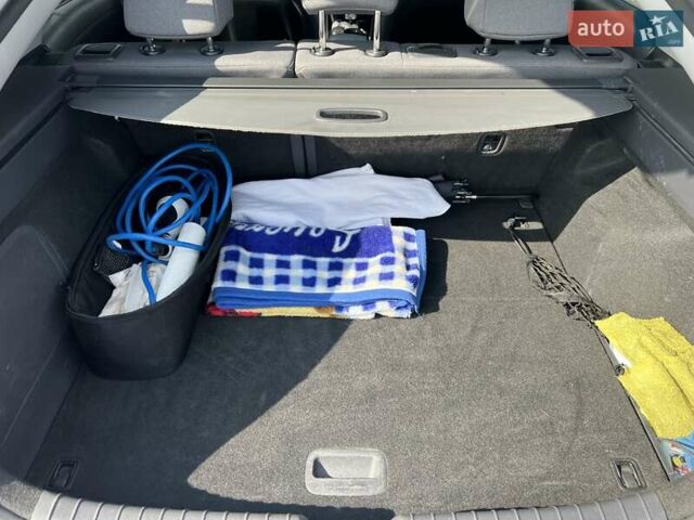 Белый Хендай Ioniq, объемом двигателя 0 л и пробегом 110 тыс. км за 15800 $, фото 11 на Automoto.ua