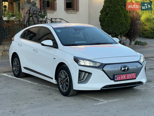 Білий Хендай Ioniq, об'ємом двигуна 0 л та пробігом 130 тис. км за 14799 $, фото 8 на Automoto.ua