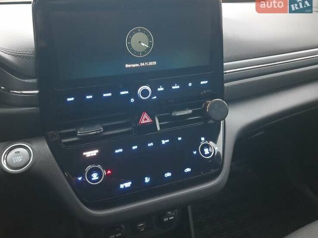 Белый Хендай Ioniq, объемом двигателя 0 л и пробегом 148 тыс. км за 15799 $, фото 27 на Automoto.ua