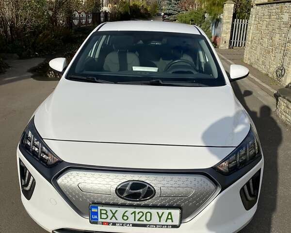 Білий Хендай Ioniq, об'ємом двигуна 0 л та пробігом 89 тис. км за 15800 $, фото 3 на Automoto.ua