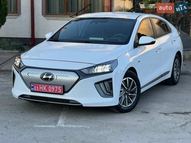Білий Хендай Ioniq, об'ємом двигуна 0 л та пробігом 130 тис. км за 14799 $, фото 1 на Automoto.ua