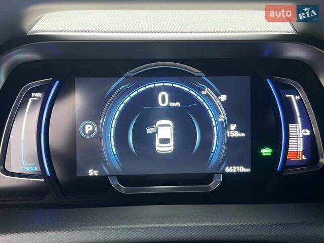 Белый Хендай Ioniq, объемом двигателя 0 л и пробегом 66 тыс. км за 14900 $, фото 9 на Automoto.ua