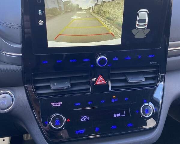Білий Хендай Ioniq, об'ємом двигуна 0 л та пробігом 89 тис. км за 15800 $, фото 12 на Automoto.ua