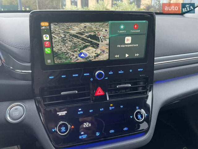 Белый Хендай Ioniq, объемом двигателя 0 л и пробегом 127 тыс. км за 14900 $, фото 24 на Automoto.ua