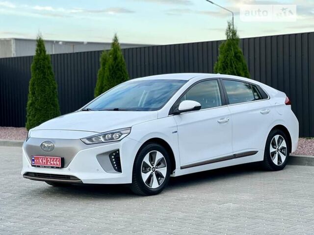 Білий Хендай Ioniq, об'ємом двигуна 0 л та пробігом 59 тис. км за 15800 $, фото 11 на Automoto.ua