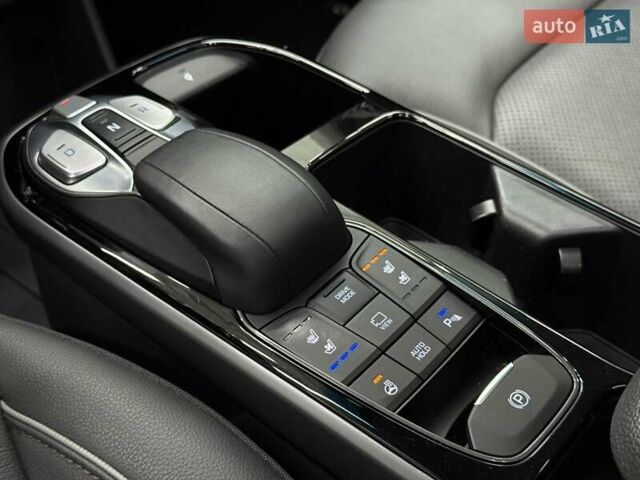 Белый Хендай Ioniq, объемом двигателя 0 л и пробегом 117 тыс. км за 16879 $, фото 25 на Automoto.ua